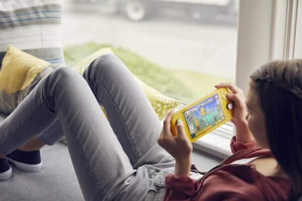 3-46 Nintendo Switch Lite Azul